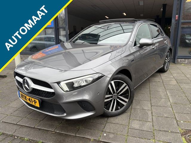 Mercedes-Benz A 250 e Premium Plus (2021)